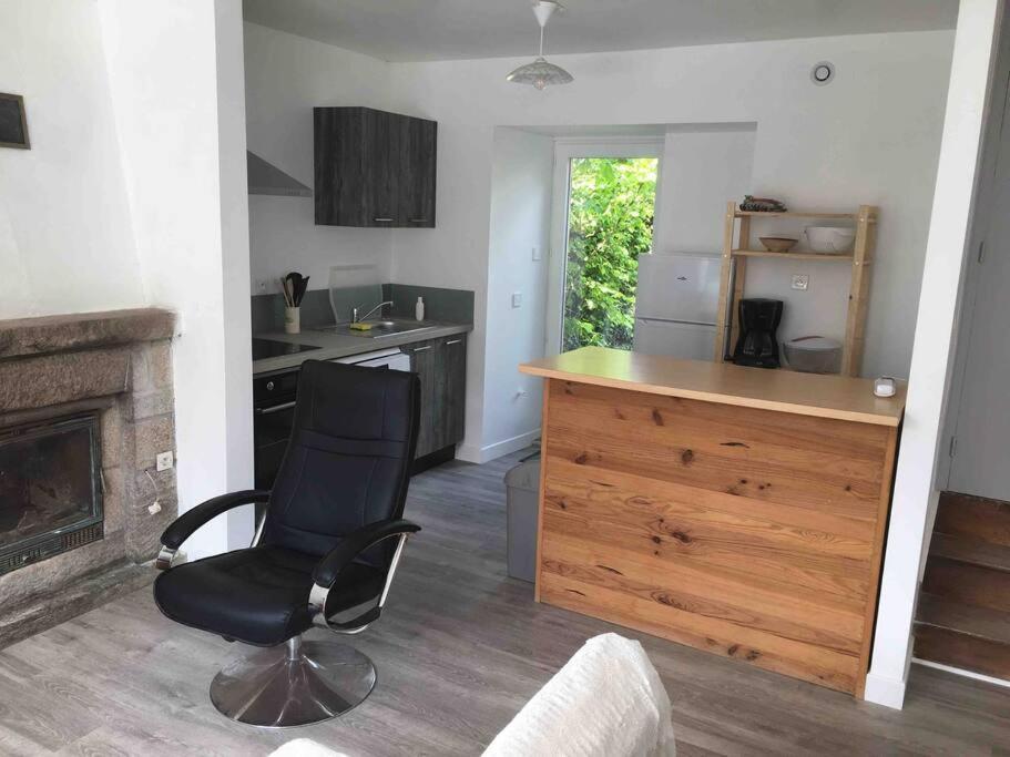 Maison Au Calme Recemment Renovee Villa Lescouet-Jugon Bagian luar foto